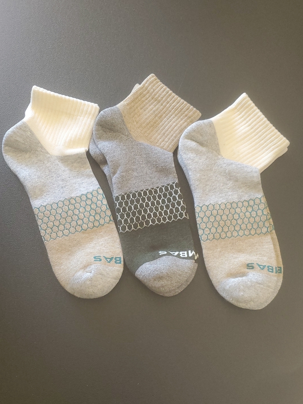 3PAIR BOMBAS TRI-BLOCK CUSHIONED QUARTER SOCKS IN MULTI/ Sz: LARGE